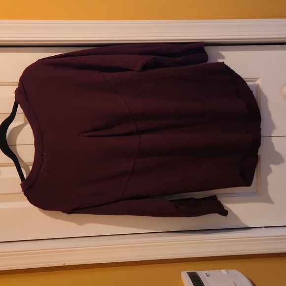 We The free Volume Sleeved Sweatshirt small - Picture 3 of 5